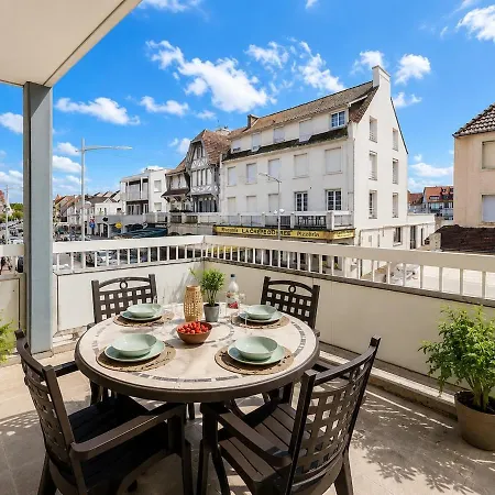 100 M, Parking Prive - Hyper Centre - Terrasse Neufchâtel-Hardelot