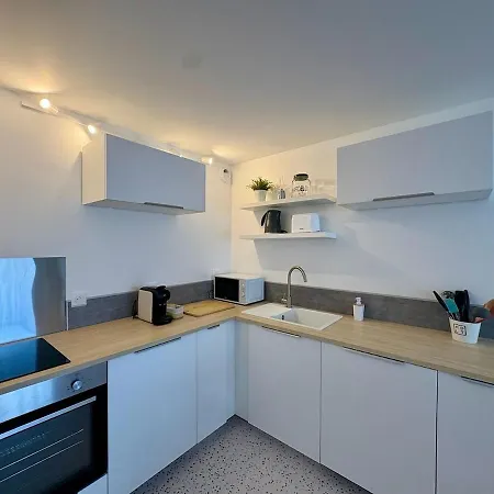 100 M, Parking Prive - Hyper Centre - Terrasse * Neufchâtel-Hardelot